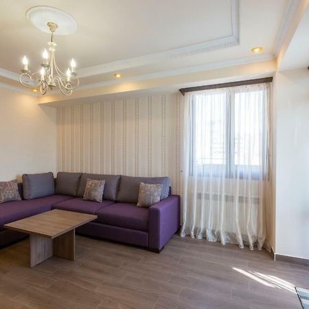 Umba Apartment N3 - Balcony And Mount Ararat View Γιερεβάν Εξωτερικό φωτογραφία